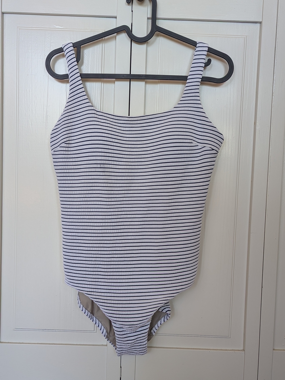 Lululemon Striped Ribbed Swimsuit - White & Navy